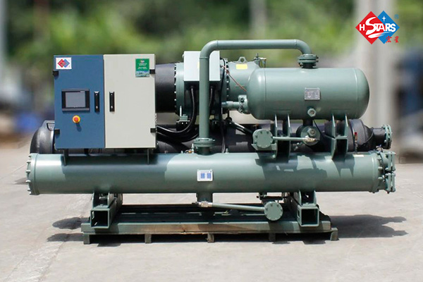 Flooded-type chiller units